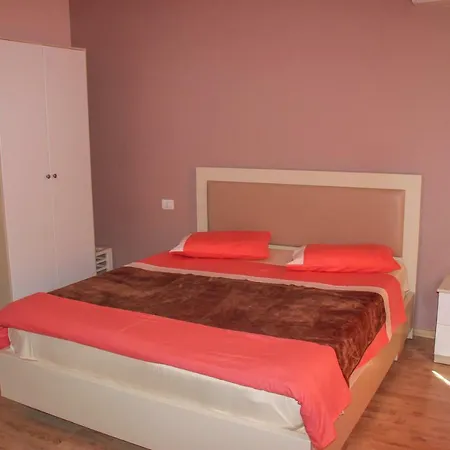 Veal Szálloda 4*